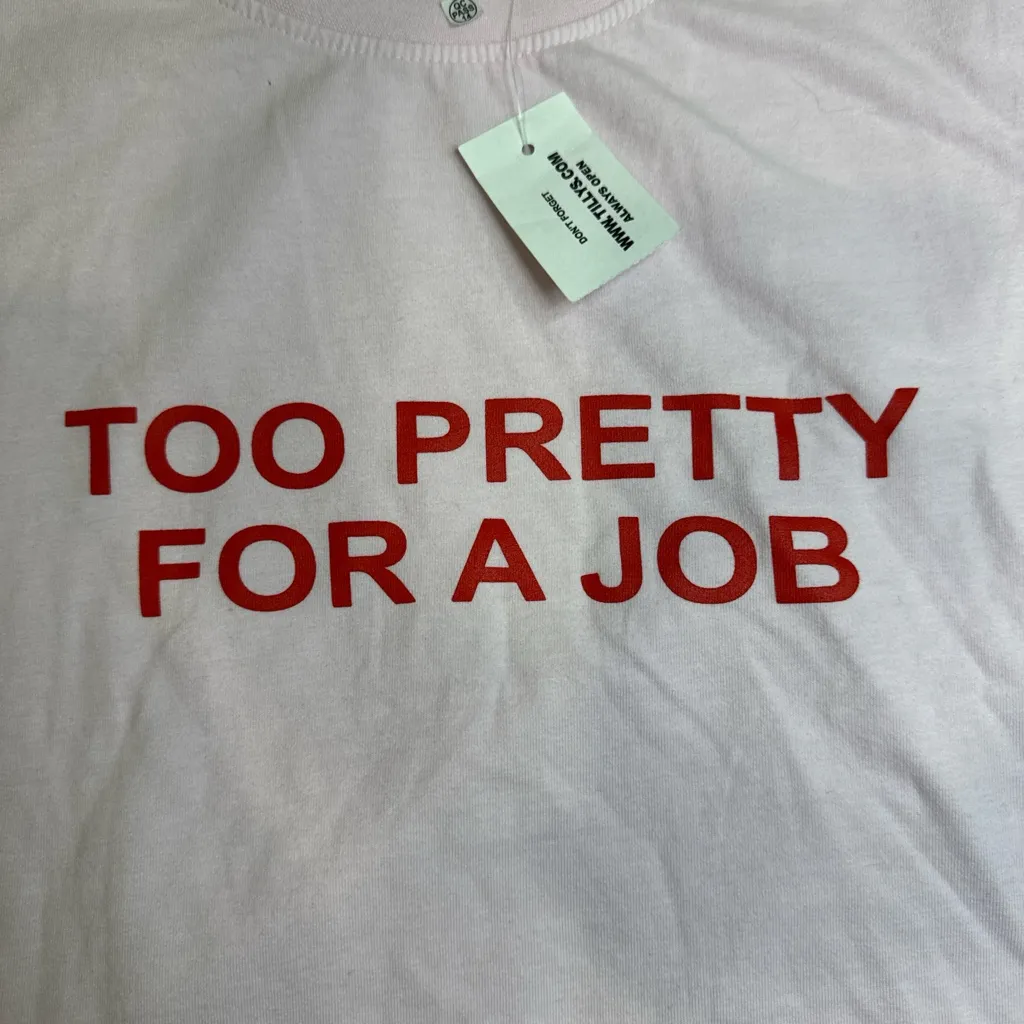 RSQ Light Pink Crop Top with Red Text - Image 2