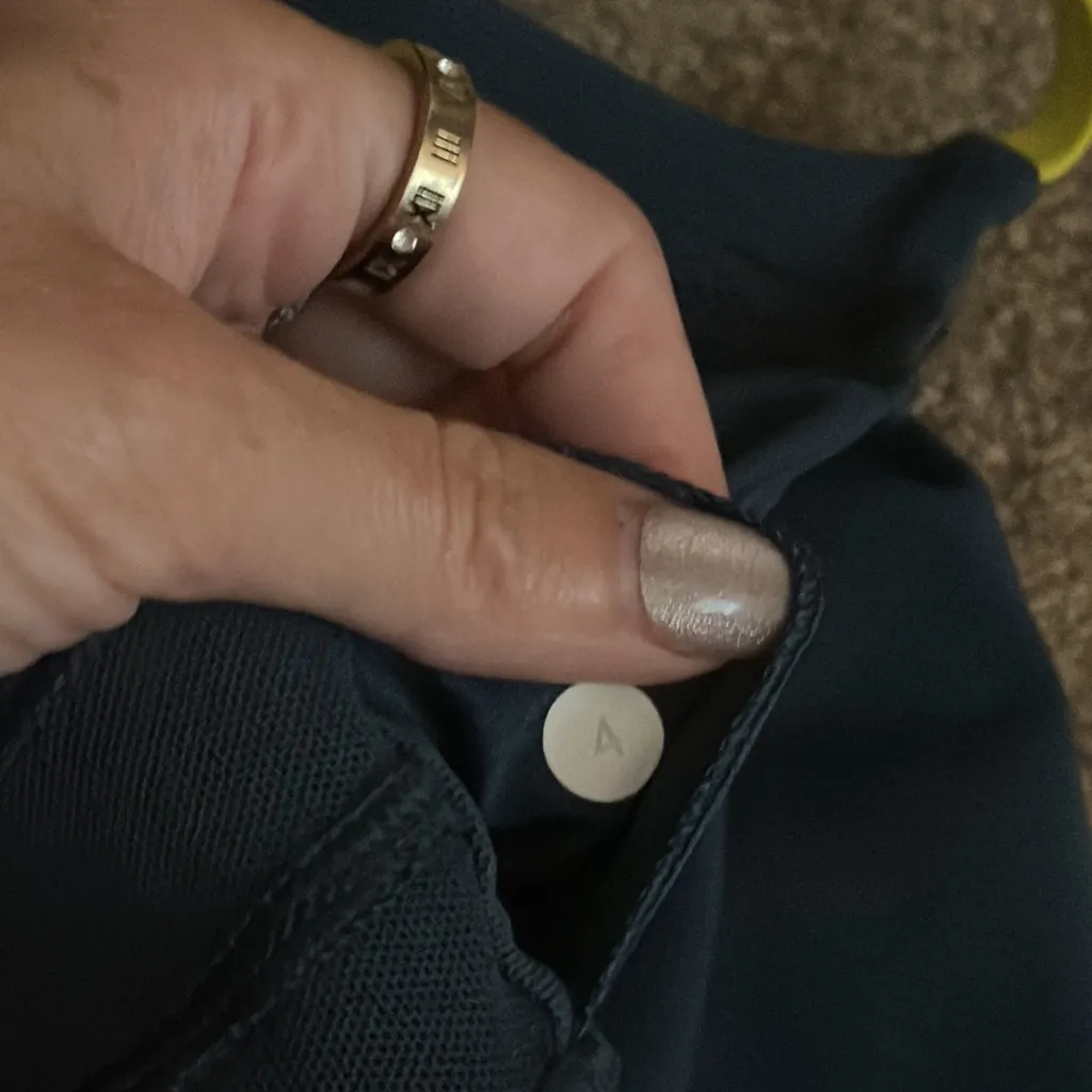 Lululemon Just Breathe Tank Top Criss Cross Back *RARE* Teal / Neon Green 4 NWOT - Image 11