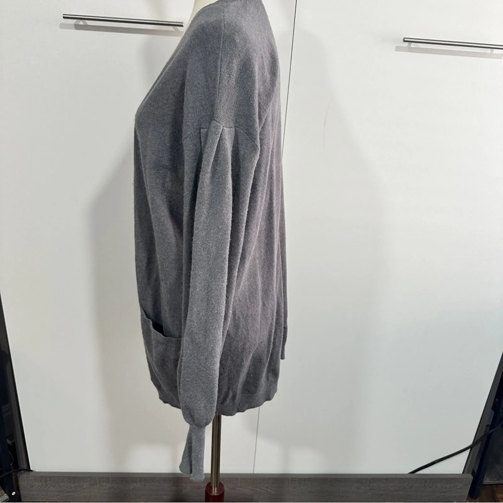 Hinge Size M Gray Knit Balloon Sleeve Open Front Cardigan Sweater Neutral Cozy - Image 5