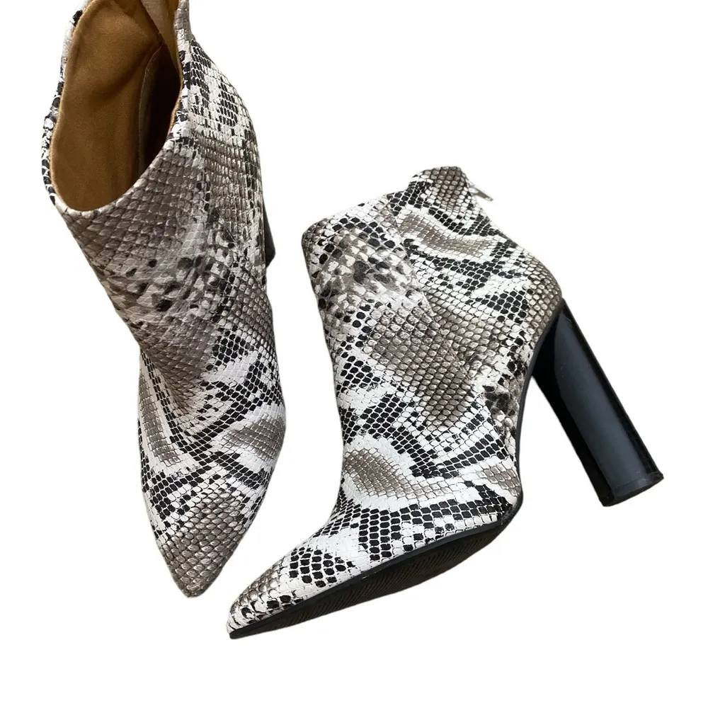 Qupid Snake print Pointed toe Ankle booties - Image 4