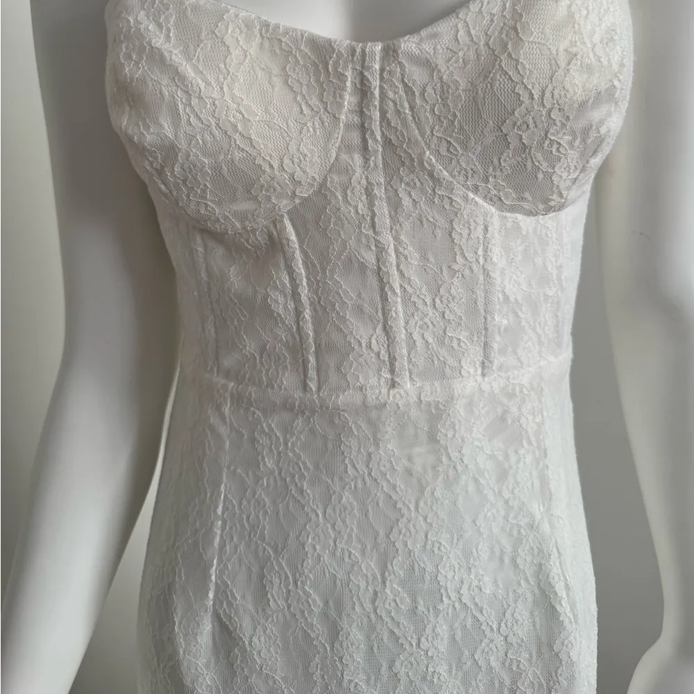 Lulus White Lace Bustier Maxi Dress – Size L – Stretch Fit Bridal Gown – New - Image 4