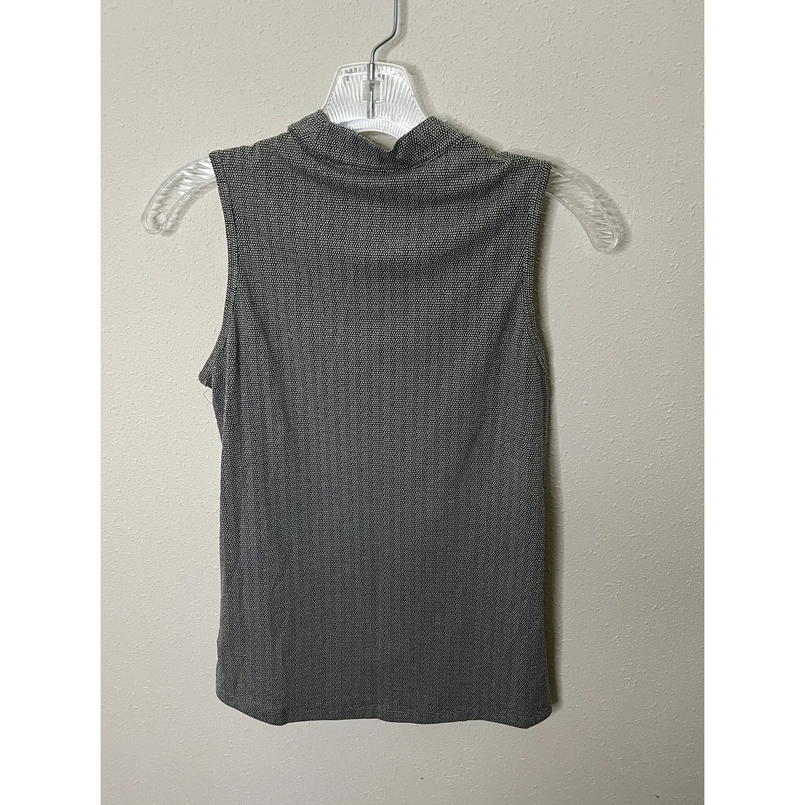 Adidas light weight mock neck tank -CVS‎ - Image 2