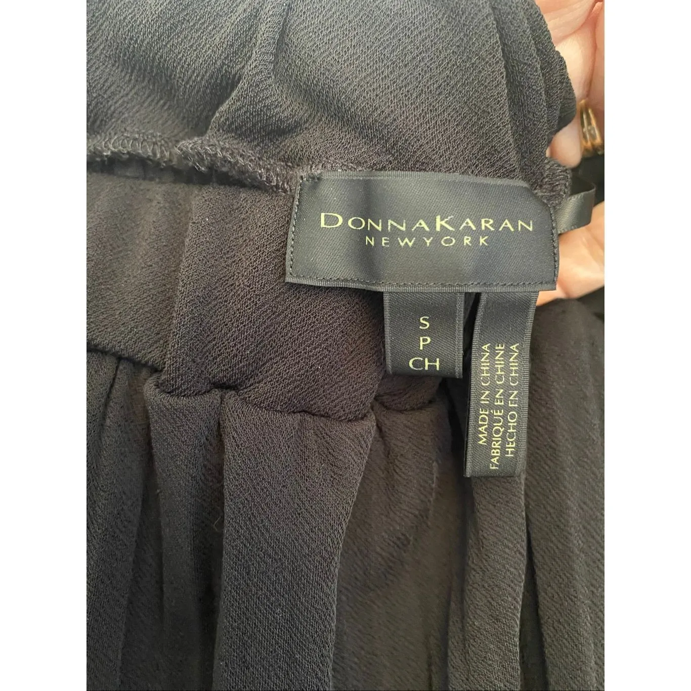 Donna Karan Black Pleated wide leg  Pull On Pants Sz S - Image 3