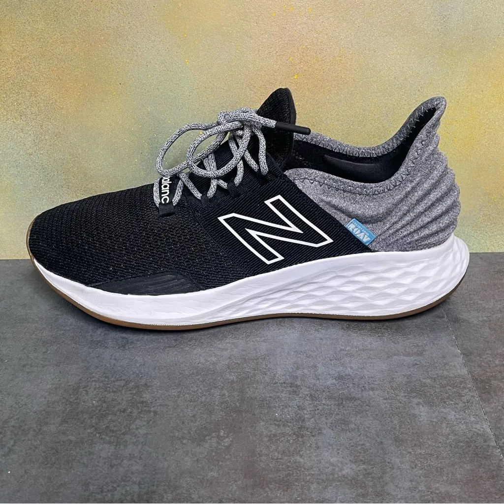 New Balance Fresh Foam Roav Tee Shirt Black/Gray Women's Sneakers Size 11B - Image 14