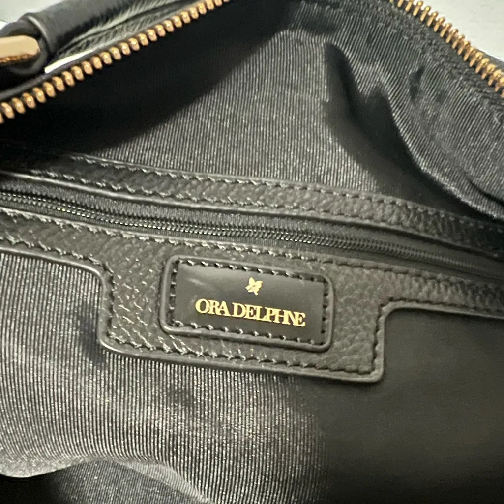 Ora Delphine Black Leather Satchel - Image 3