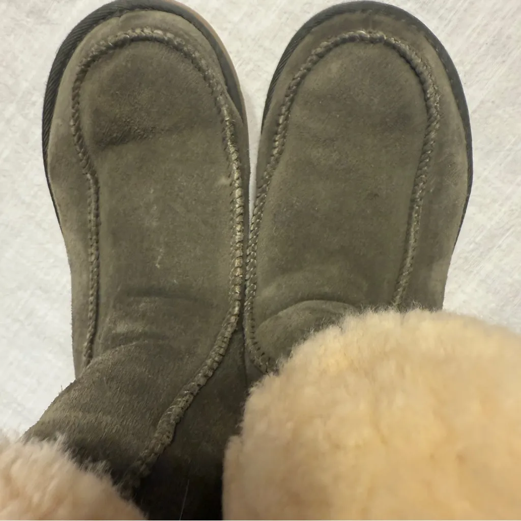 UGG Australia Olive and Tan Winter Boots Women's 8 - Image 5