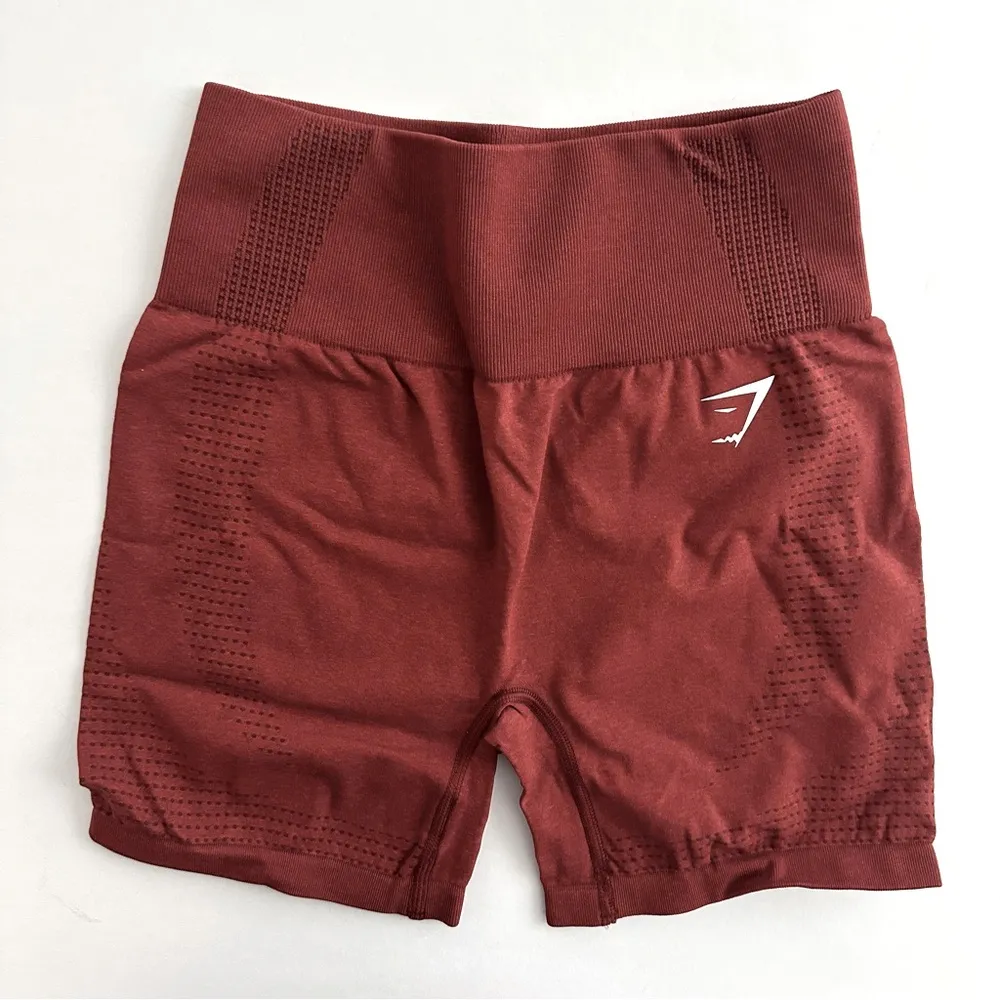 Gymshark M/M Vital Seamless 2.0 Shorts & Strap Feature Sports Bra Set - Image 2