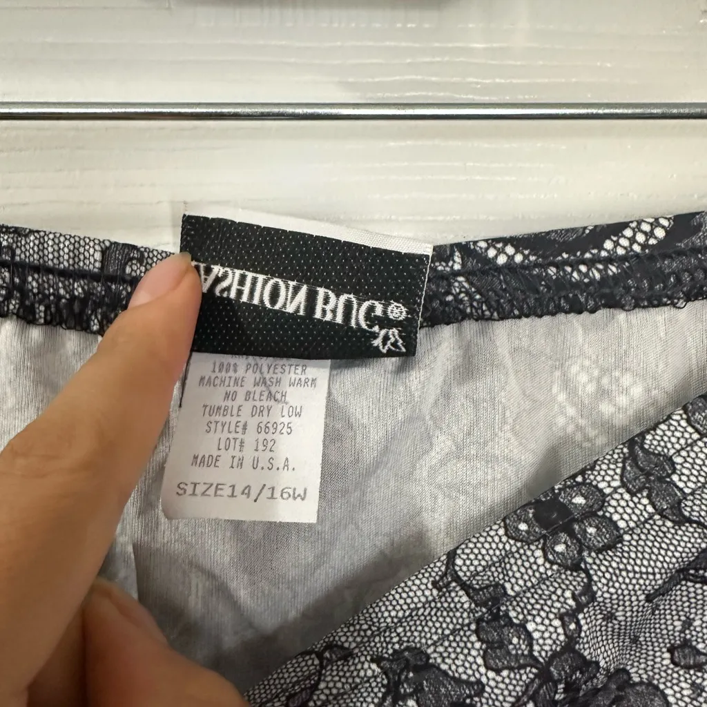 Fashion Bug Black Lace Pencil Skirt - Image 2