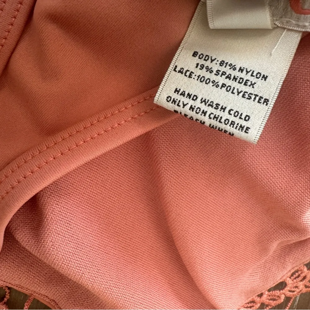 Gianni Bini Swimsuit Bikini Halter‎ Top Size Large - Image 7