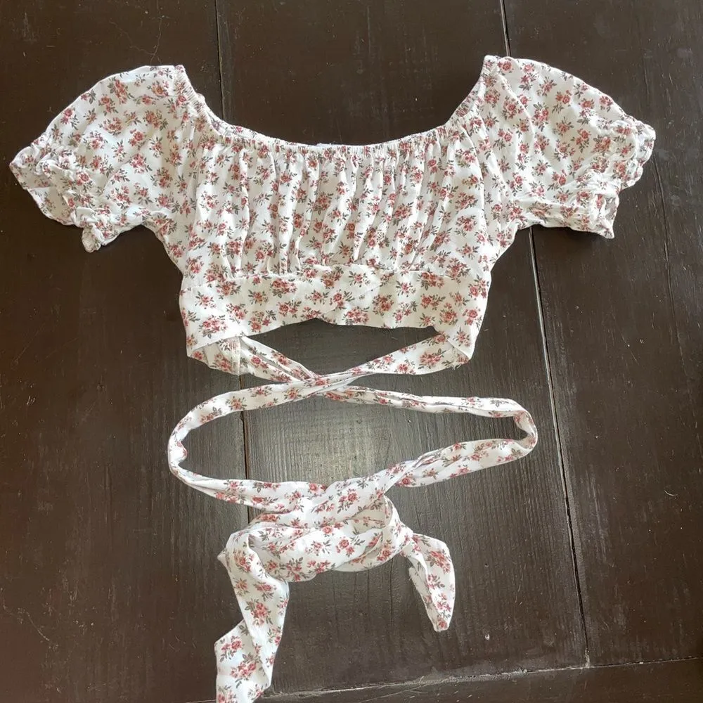 Hollister wrap top - Image 2