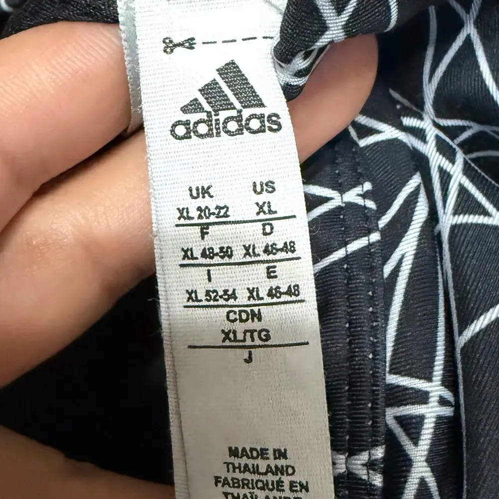 Adidas Black Geometric Print Strappy Back Sports Bra Size XL - Image 3