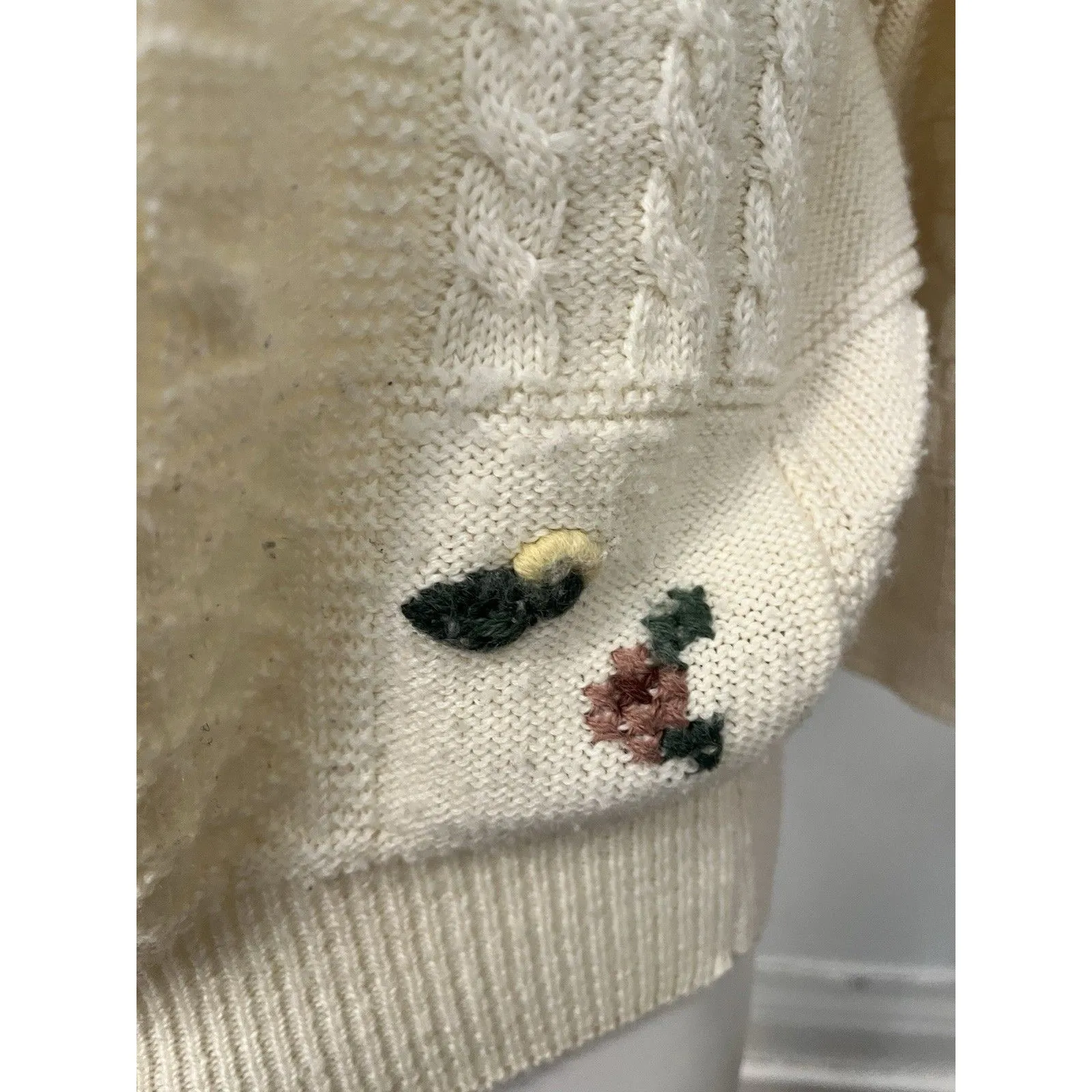 Yessiva Cream Floral Crochet Knit Embroidered Rustic Crew Neck Wool Sweater Med Yellow Size L - Image 9