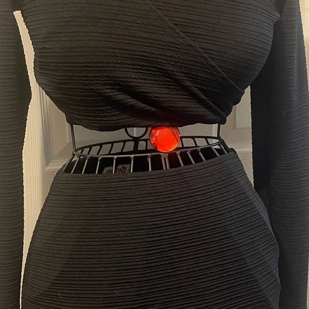 Black Two Piece🖤Madrag 🐝 Size Medium ✔️ - Image 15