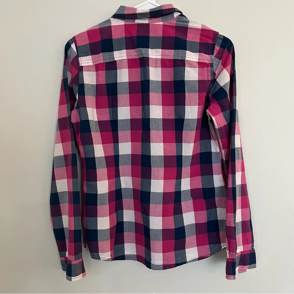 Tommy Hilfiger Women’s Classic Fit Button Down. Size S/P - Image 7