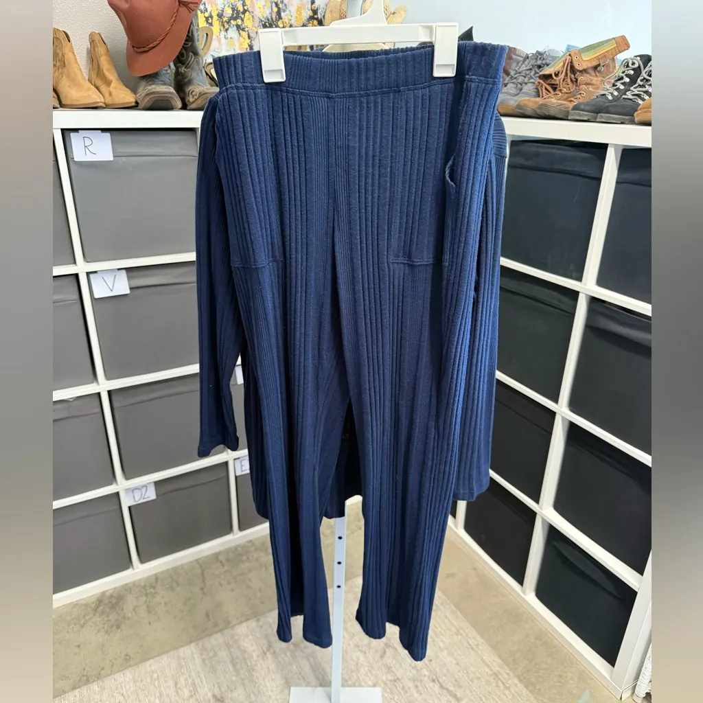 Cuddl Duds Dark Blue Button-Up Ribbed Shirt and Pants Set Lounge Pajama - Image 2