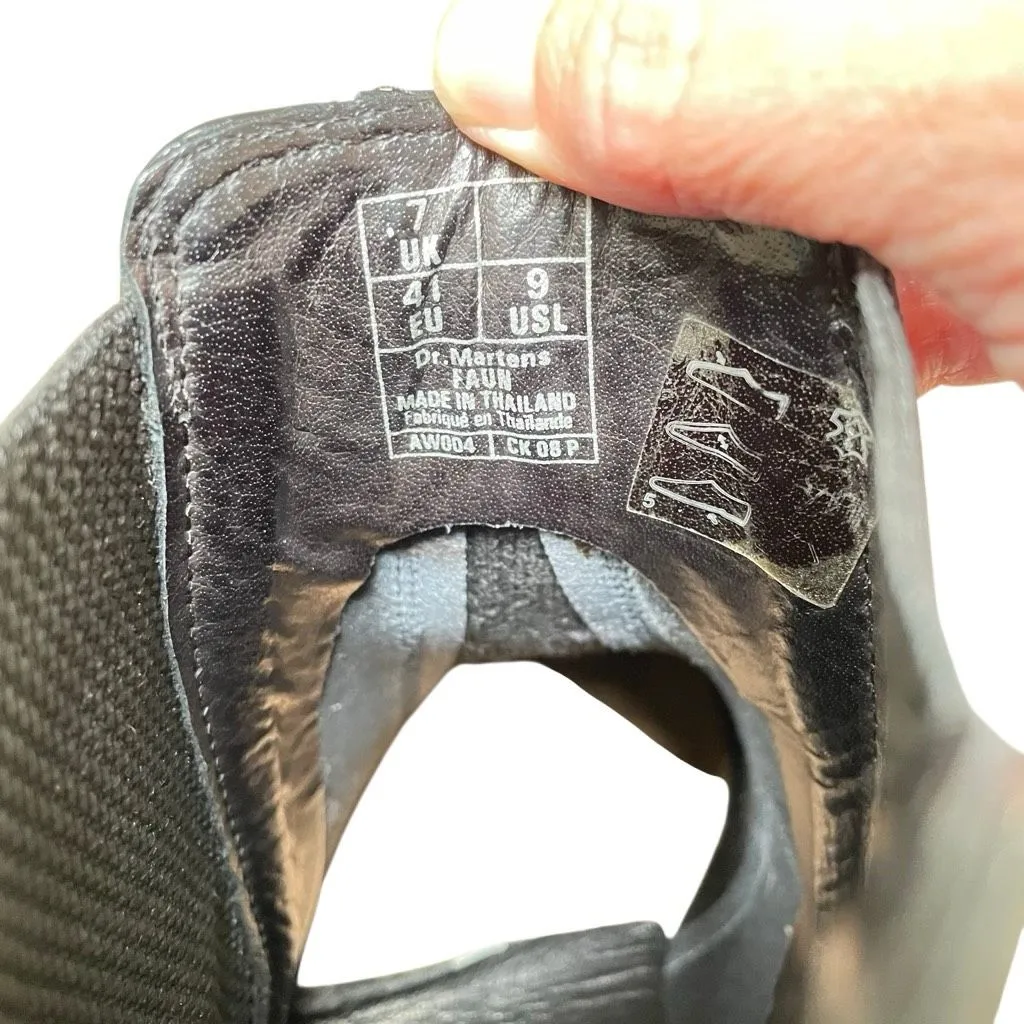 Dr. Martens Flora Smooth patent leather Chelsea boots women’s 9/41black grunge - Image 10