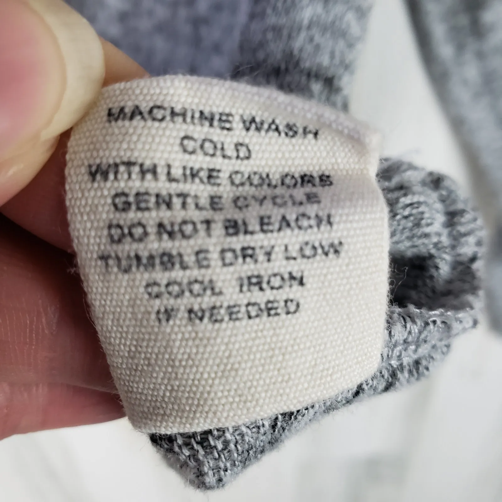 No Comment  Gray Cropped Choker Collar Sweater Women's Size Large - Image 7