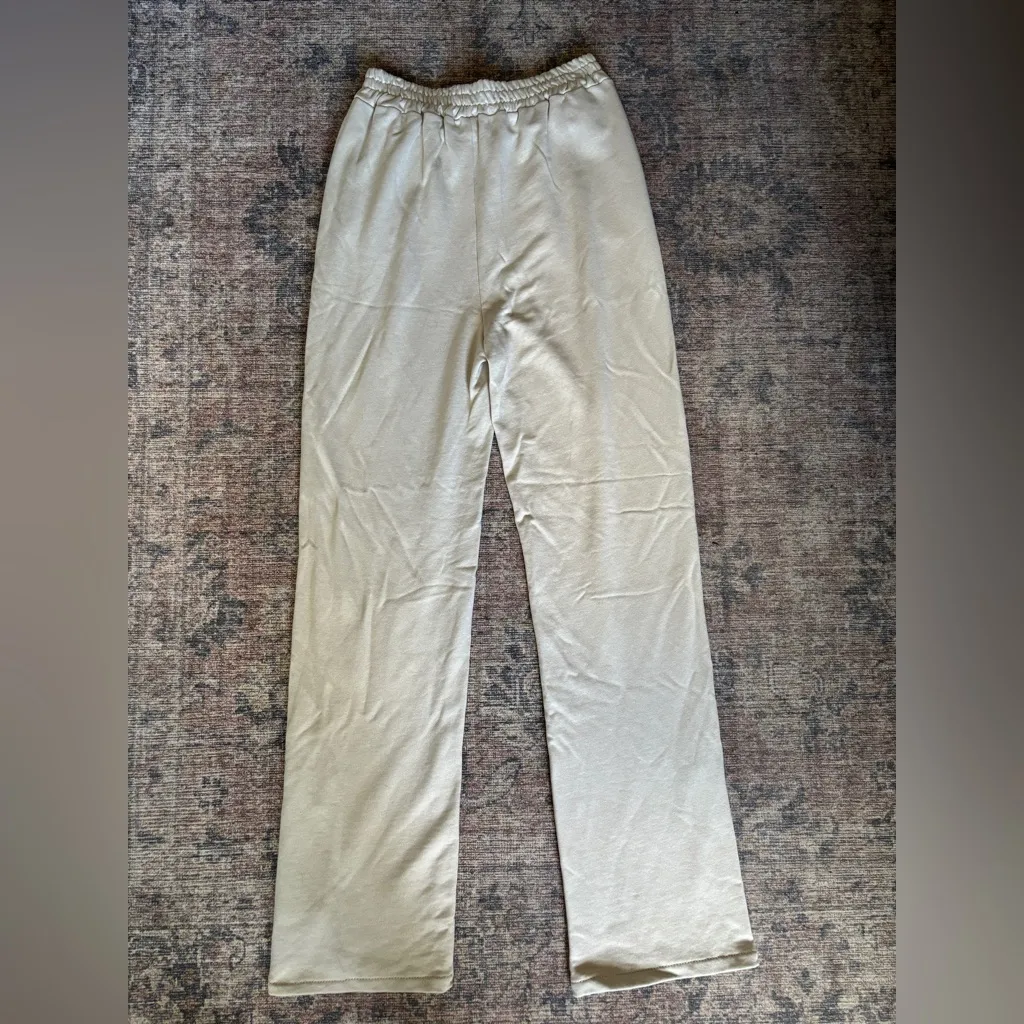 Goldie London Tan Lounge Sweat Pants NWOT Size XS - Image 3