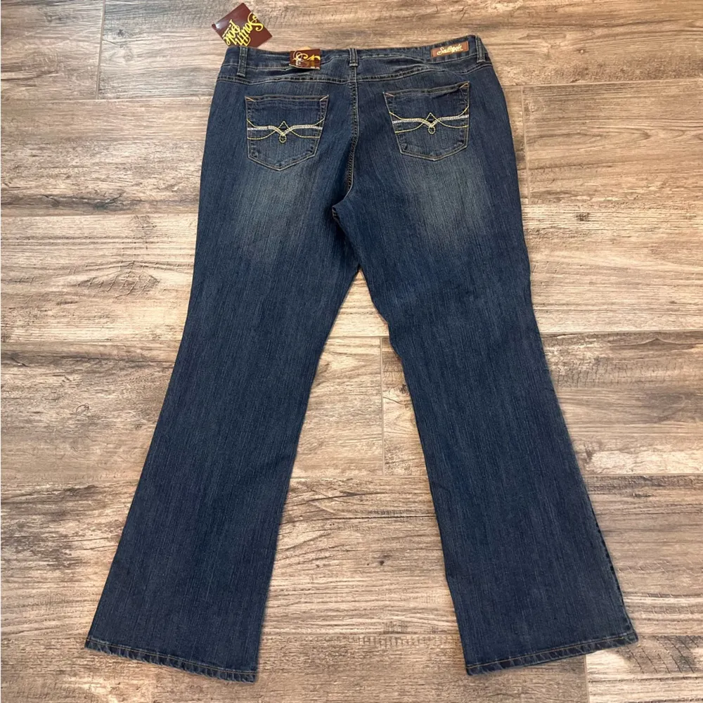 SOUTHPOLE FREESTYLE LOW RISE STRETCH BOOTCUT PREMIUM DENIM JEANS Sz 20 NEW #267 - Image 2
