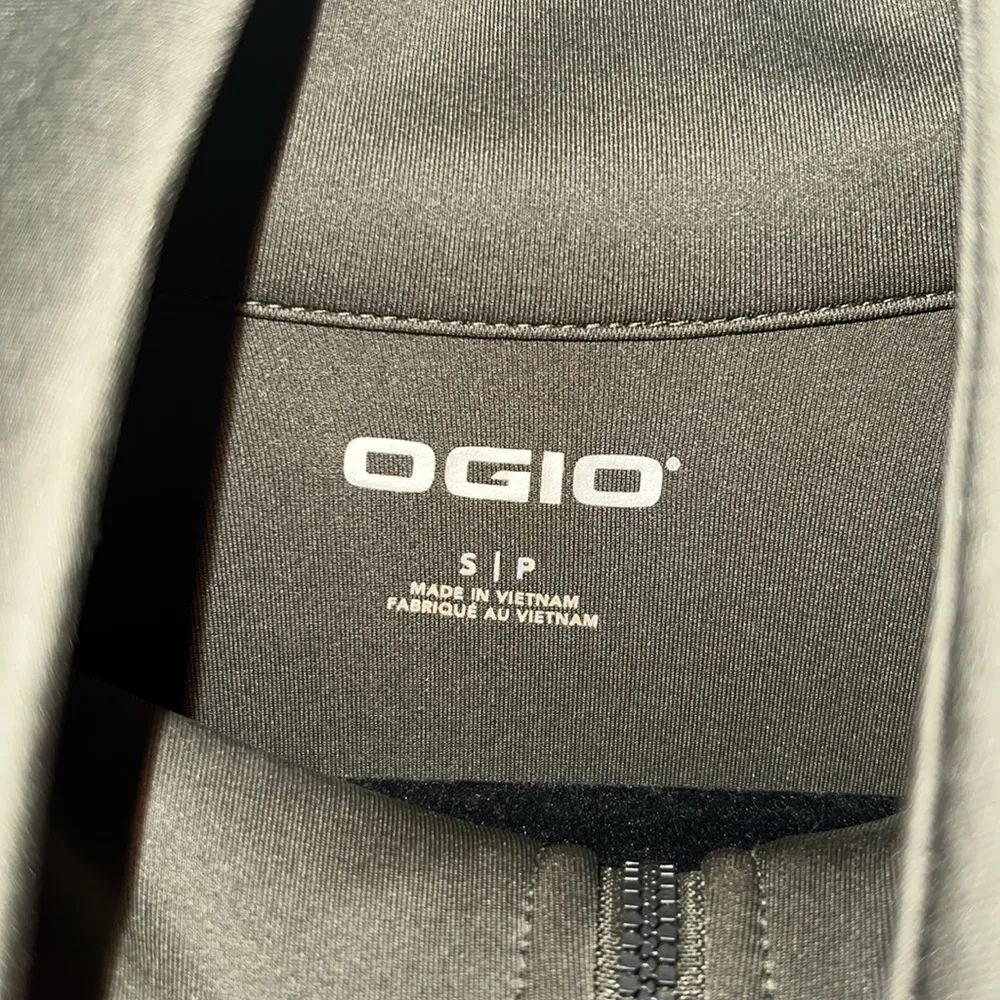 NWOT Performance Active Zip - Image 4