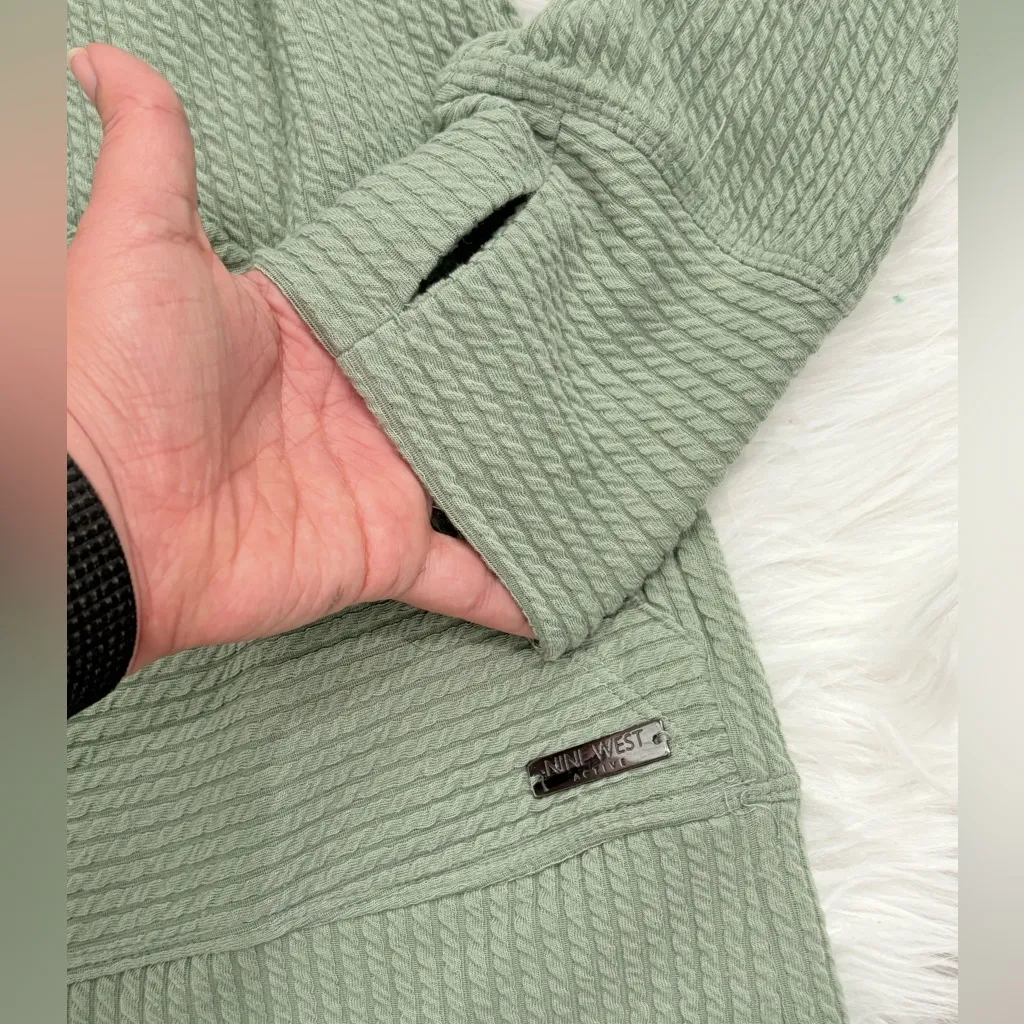 Nine West Sage Green Waffle Knit Hoodie Size XL - Image 6