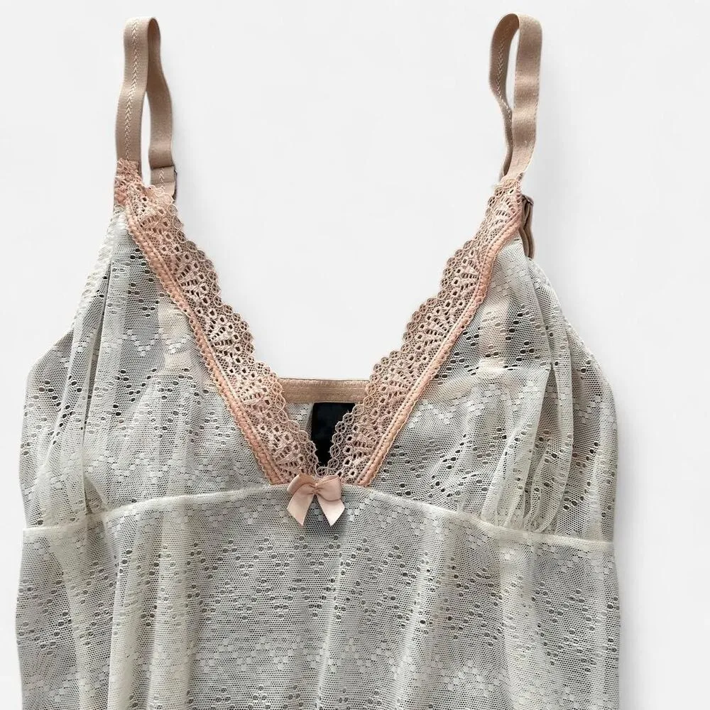 Vintage White Lace Babydoll Cami – Sheer Sweetheart Bow Detail (Runs S/M) - Image 2