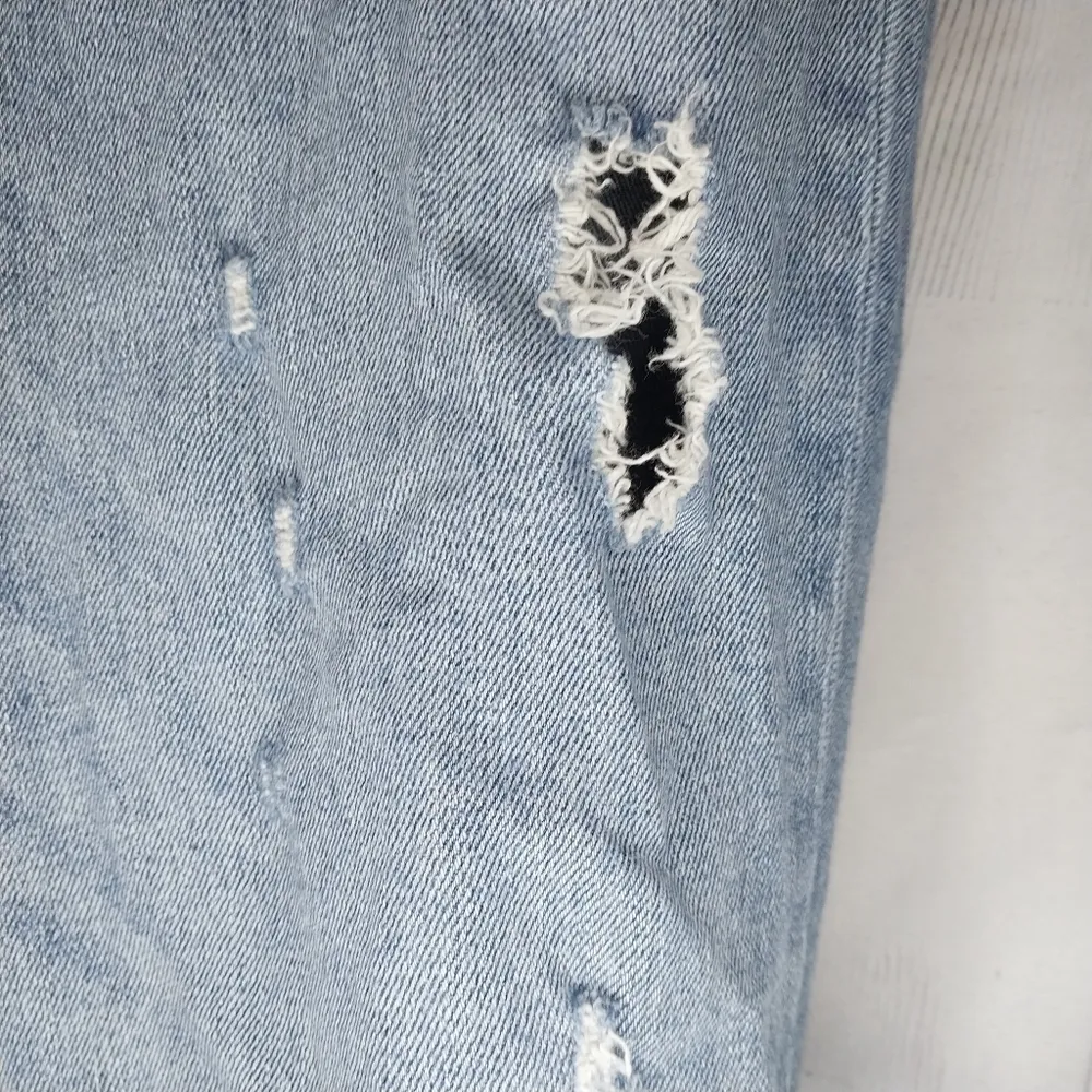 Reformation  Distressed Light Blue High Rise  Skinny Jeans - Image 7