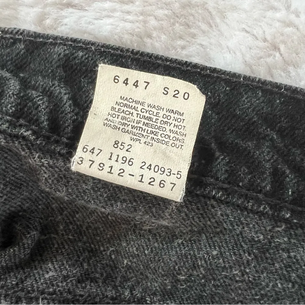 VINTAGE 90s Orange Tab Levi’s Slim Fit Shorts Black Jean Shorts - Image 11