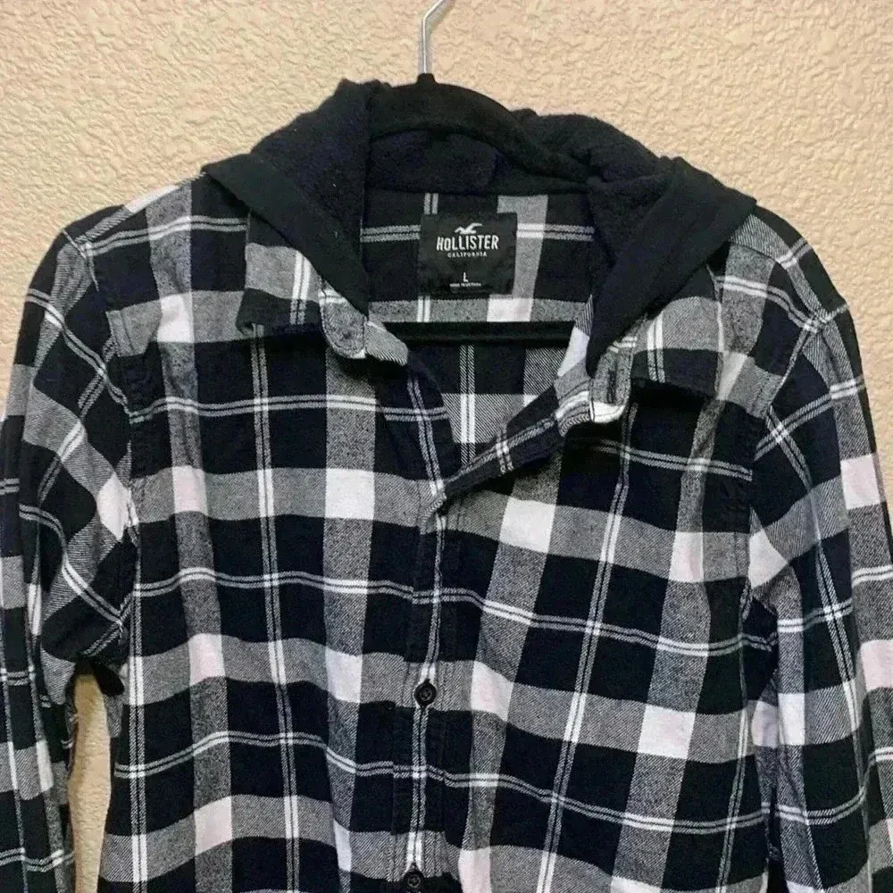 Hollister black & white flannel sz L fall casual flannel plaid - Image 3