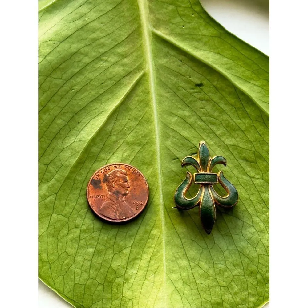 Antique Gold Fleur Di Lis Pendant Brooch Green - Image 7