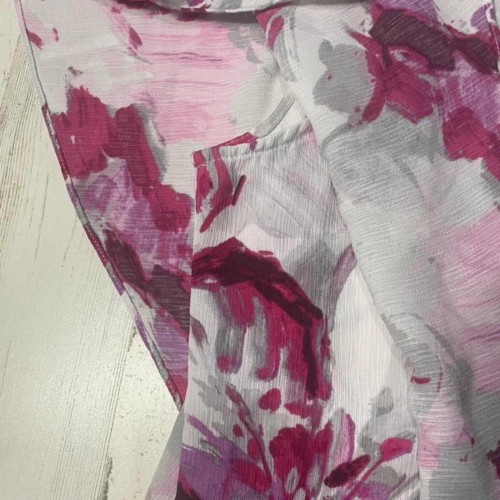 Allison Daley NWT  Blouse Size Petite Medium Grey Floral Ruffled‎ Button Up - Image 8