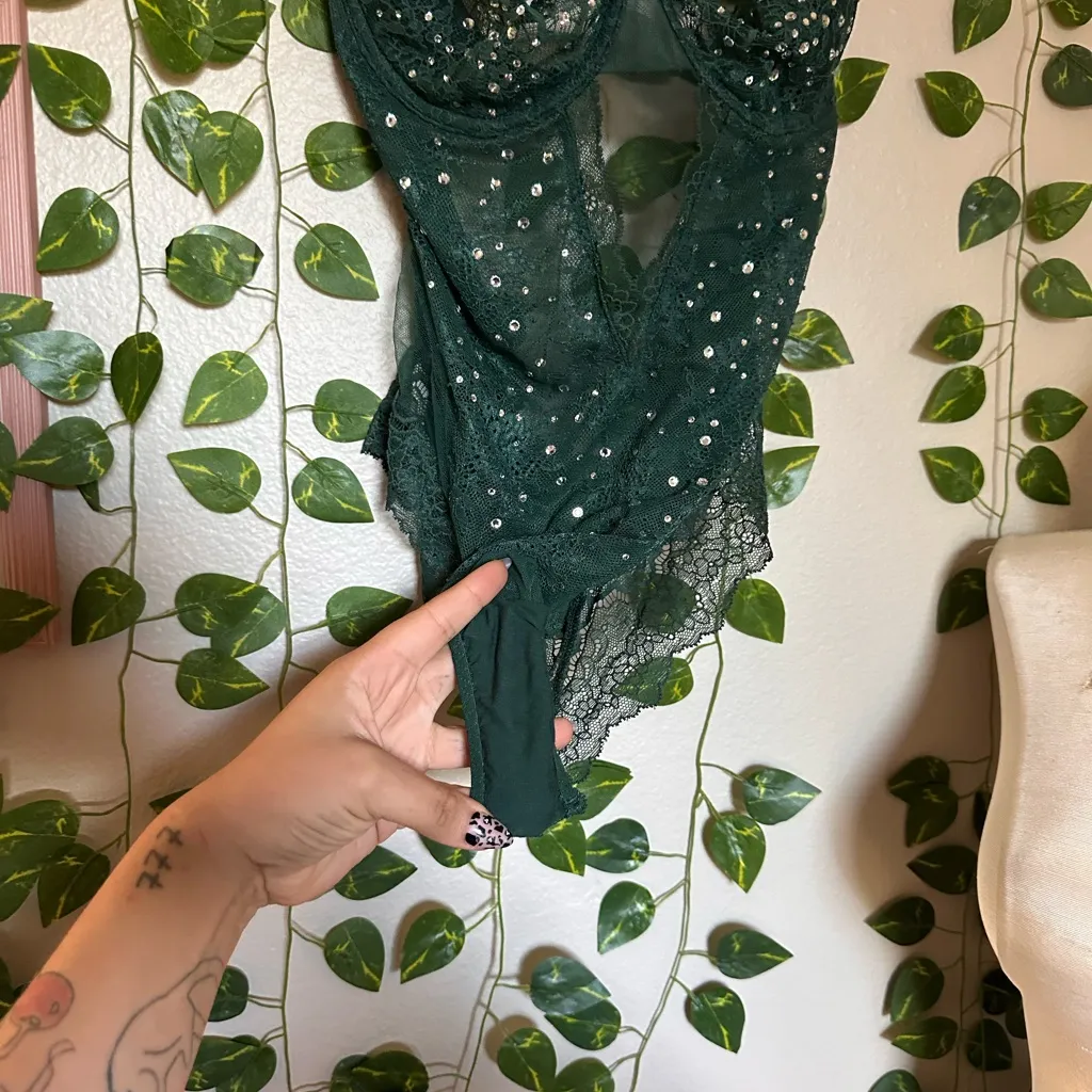 NWOT women’s Victoria secret Wicked Unlined Embellished Balconette Teddy medium - Image 5