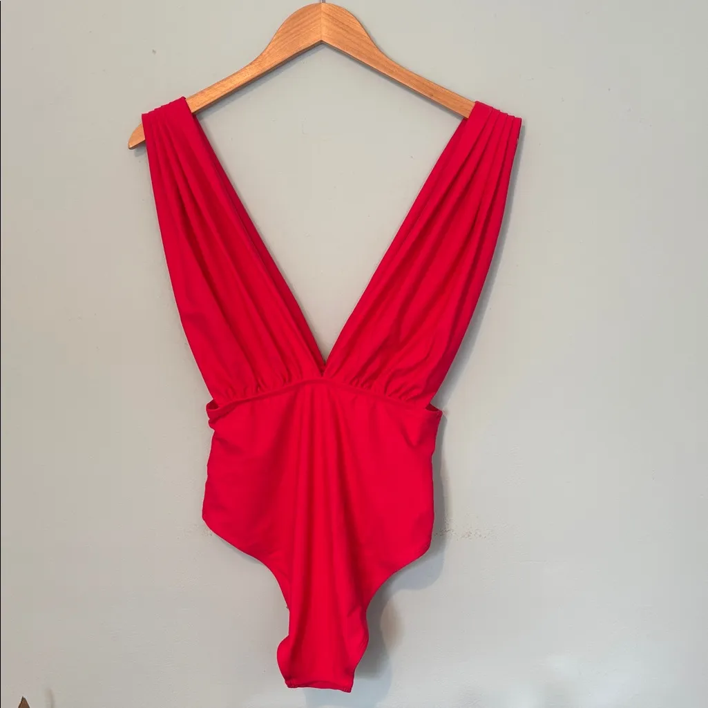 Cupshe Plunging‎ Ruched Swimsuit in Cherry size M NWT - Image 4