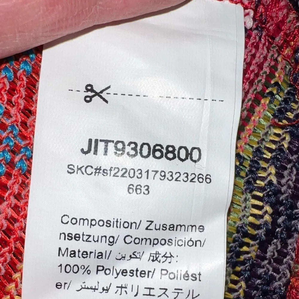 Crisscross open back geo pattern halter top. New - Image 11