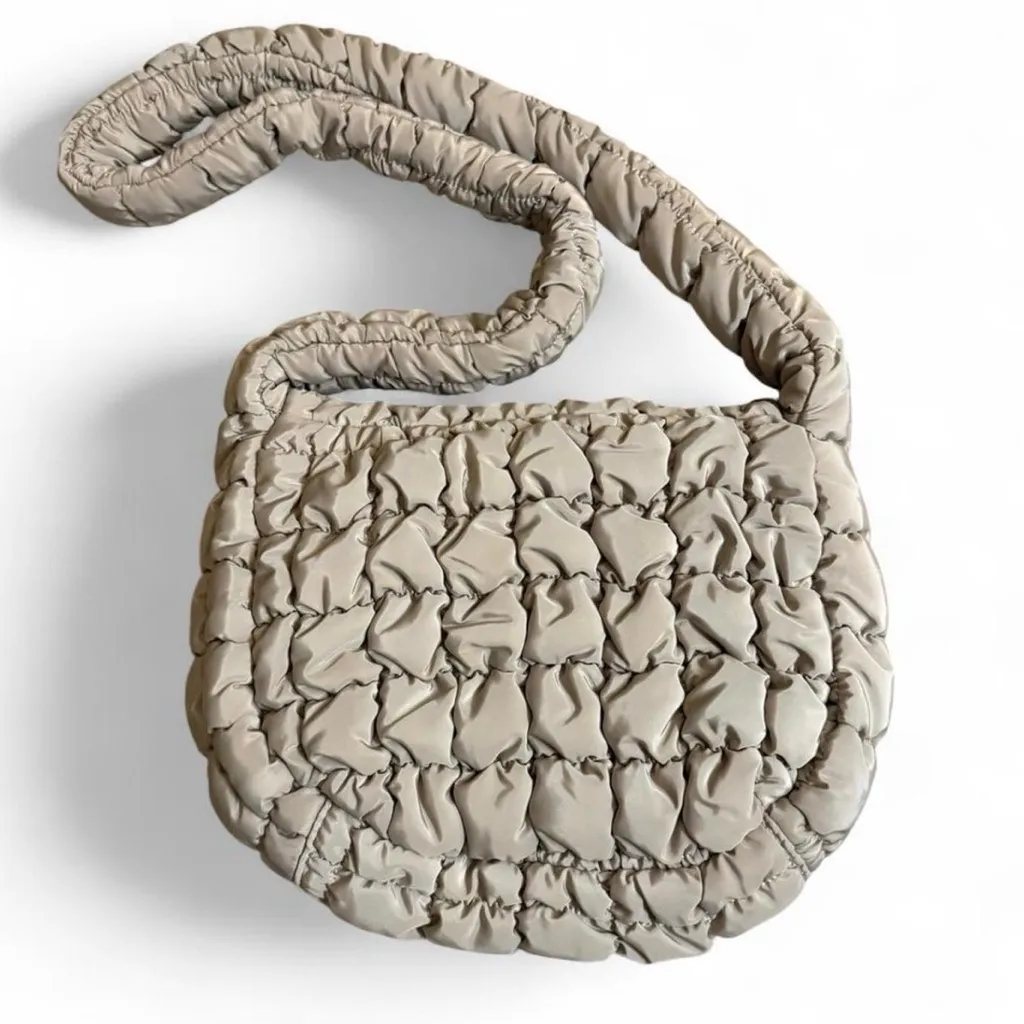 NWOT Wild Fable Taupe Puffer Quilted Crossbody Softside Woven Hand Bag Purse - Image 3