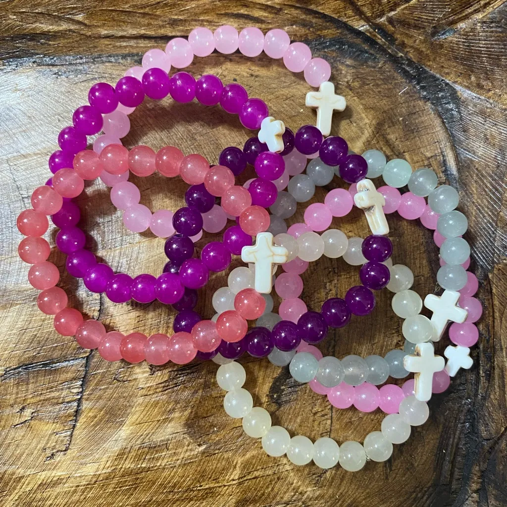 Handmade Elderberry Beaded Cross Bracelet NWT Purple - Image 2