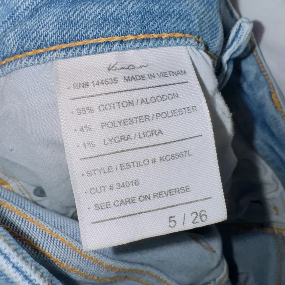 Kancan Light Wash Denim High Waisted Frayed Hem Ankle Length Jeans size 5/26 Blue - Image 5