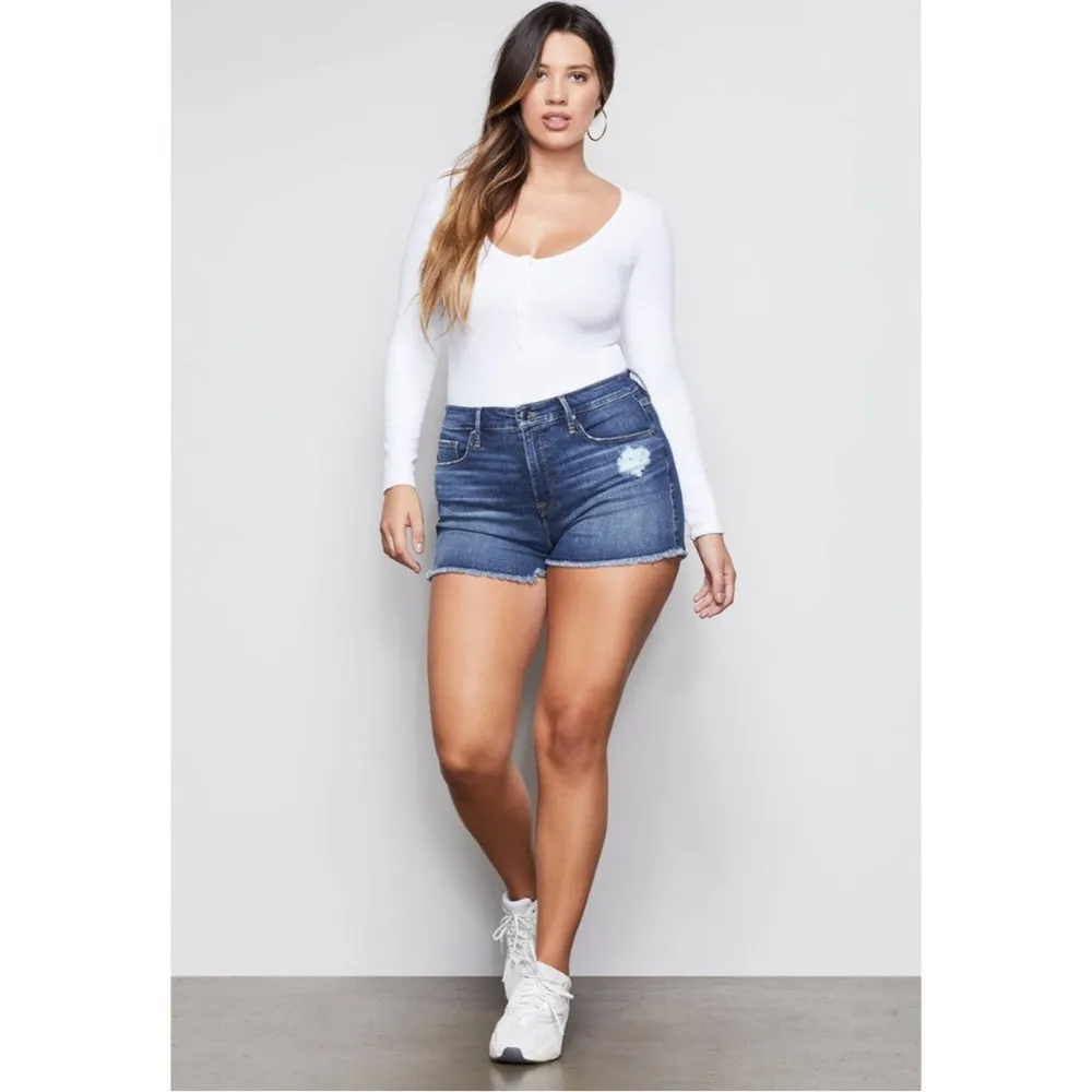 Good American White Micro Rib Scoop Neck Medium Coverage Long Sleeve Bodysuit - Image 12