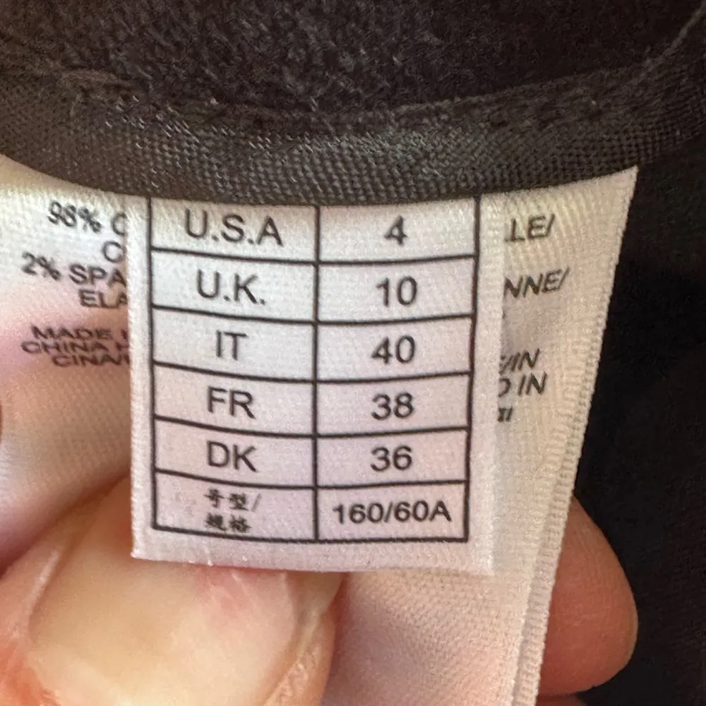 346 Brook Brothers Natalie Fit. Black Velvet Straight Leg Pants. Low Rise Sz 4. - Image 4