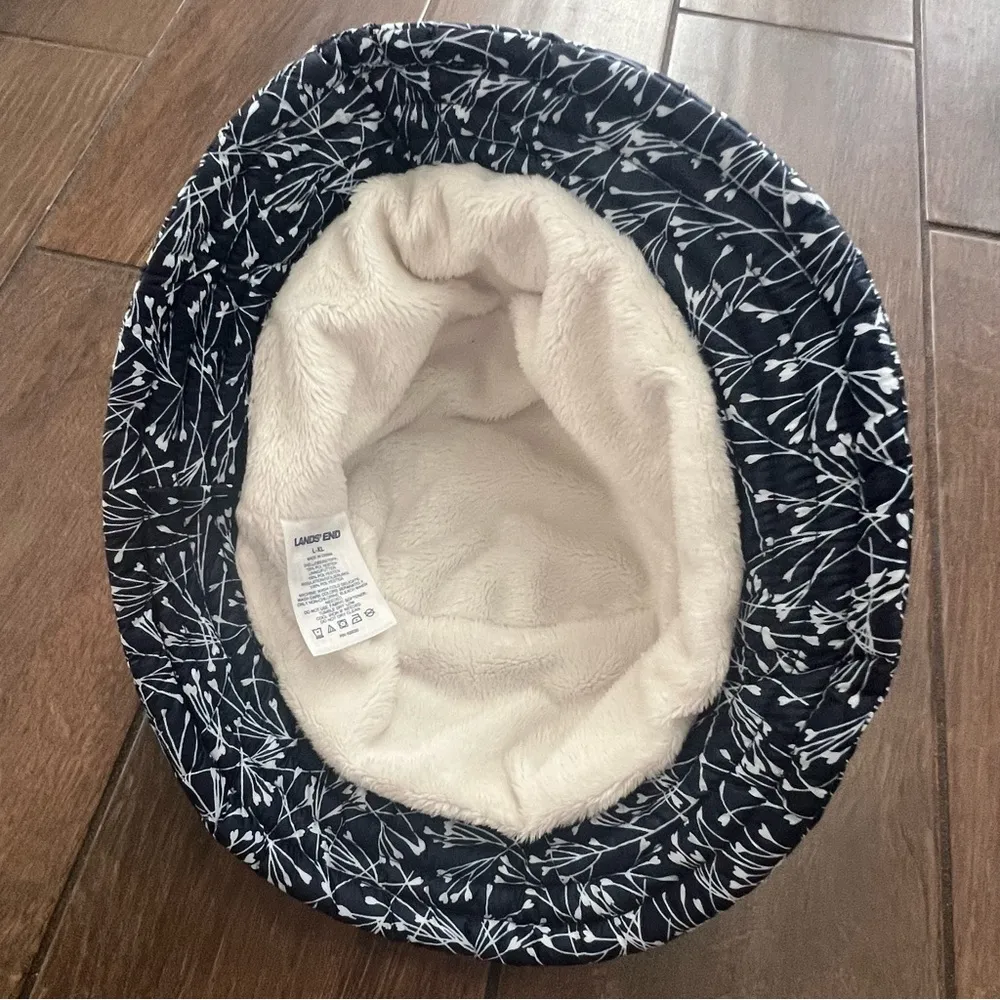 LL Bean Blue and White Faux Fur Lined Bucket Hat with Botanical Print size L-XL - Image 2