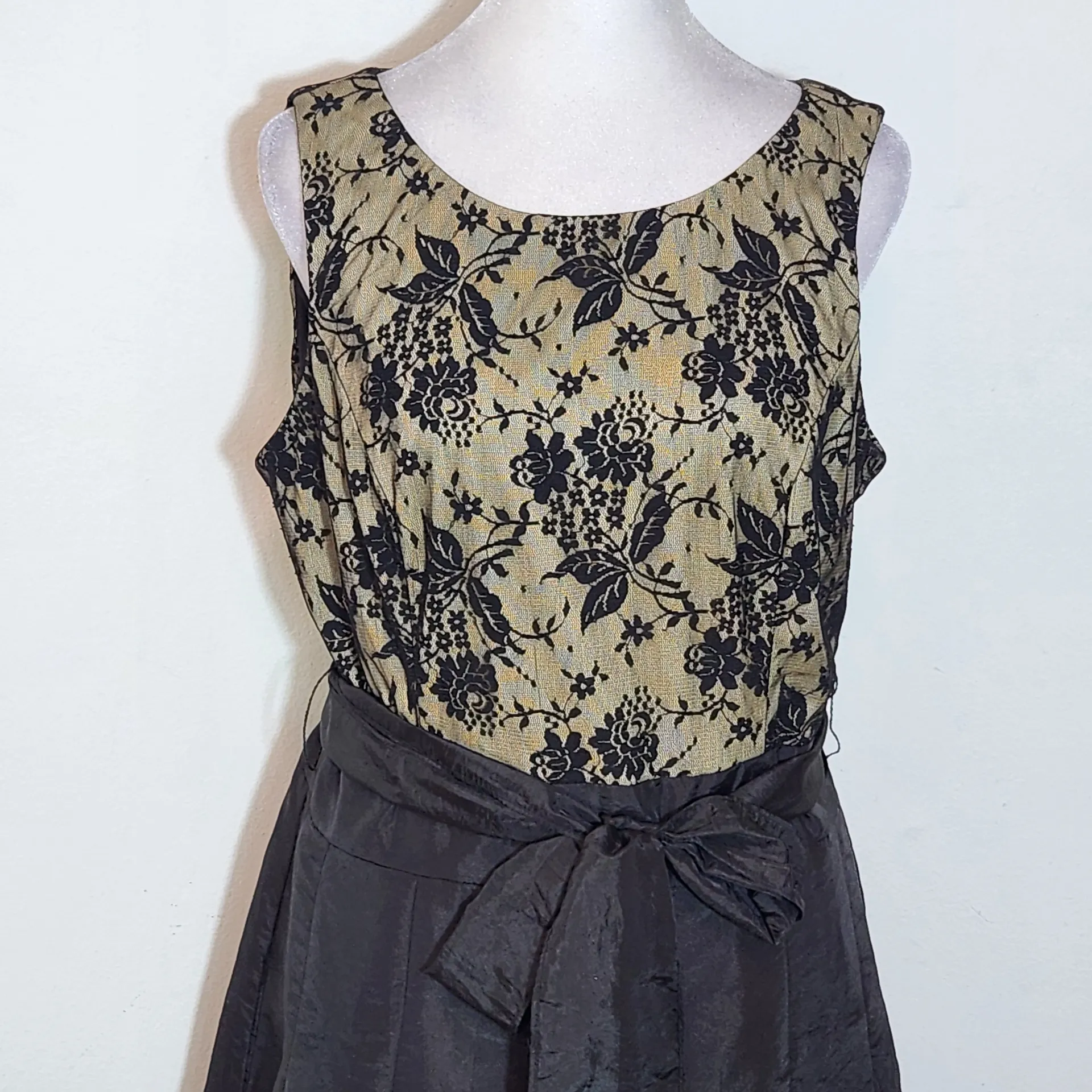 Evan-Picone Black Lace Sleeveless Cocktail Dress Size 12 Wedding Guest Dress - Image 4