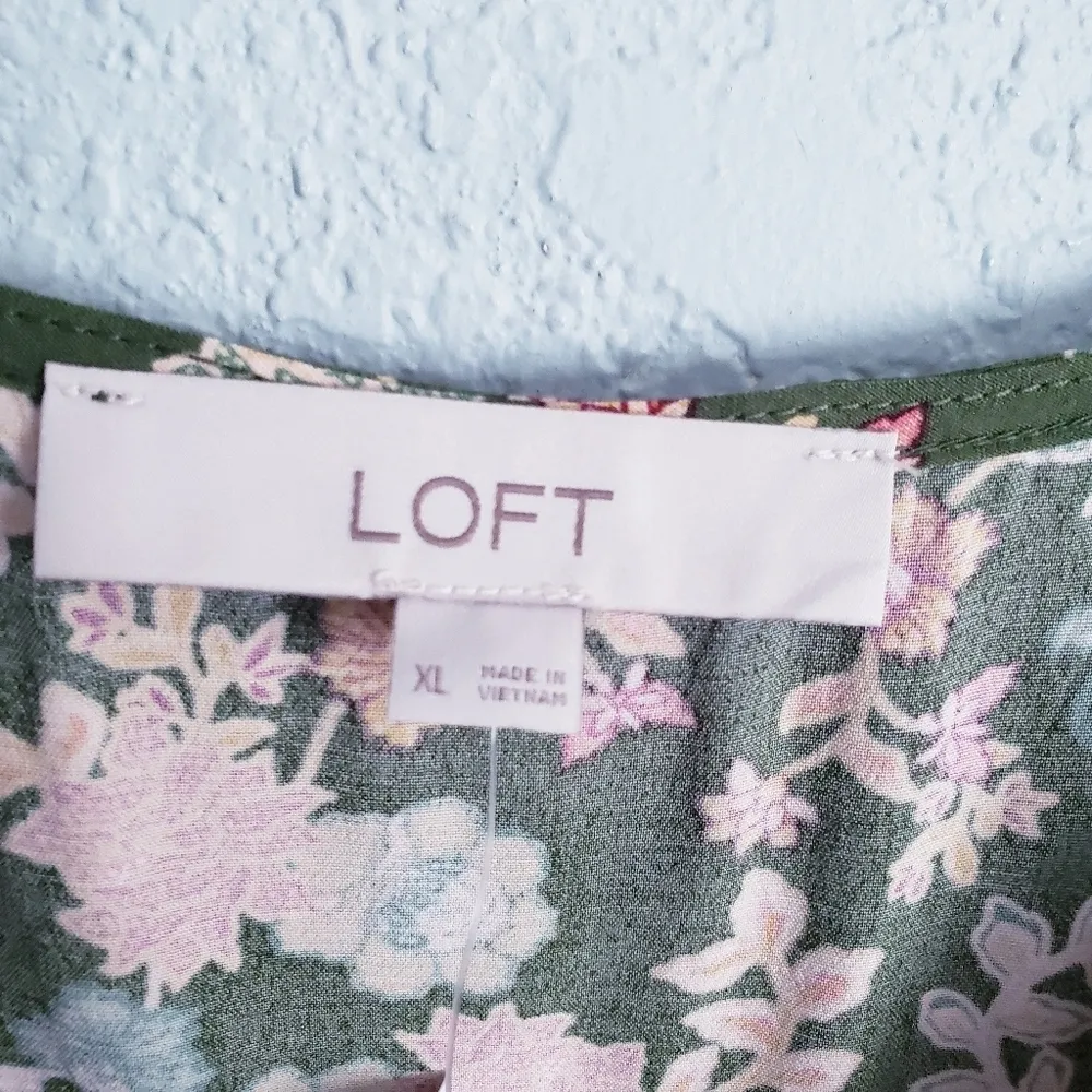 LOFT Green Floral Wrap Blouse - Image 5