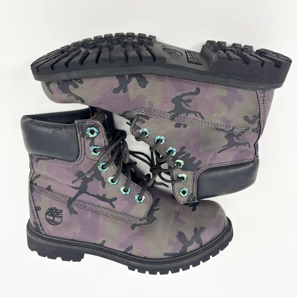 Timberland Iridescent Waterproof Boot Black Camo Matte Leather Metallic Size 6.5 - Image 6