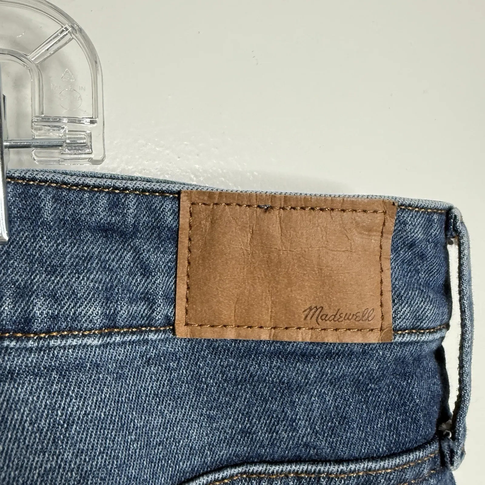 Madewell The Plus Curvy Perfect Vintage Straight Jean in Mayfield Wash‎ Size 26W - Image 5