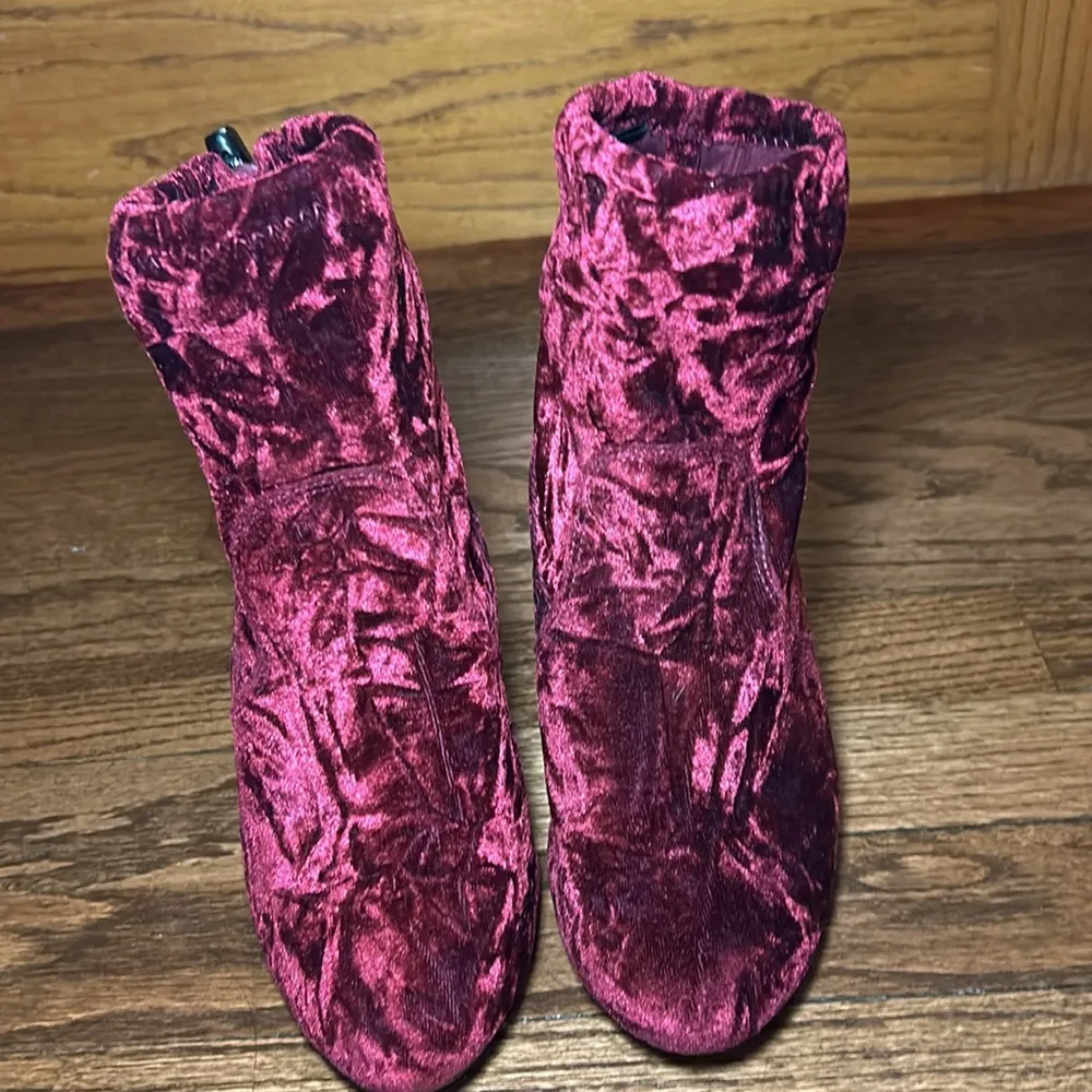 Express Red Velvet Block Heel Ankle Boots - Drawstring Sock Booties size 7 - Image 2