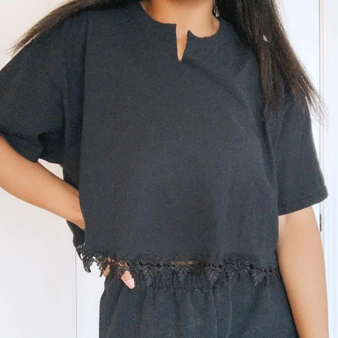 Gildan Black Crop Top - Image 3