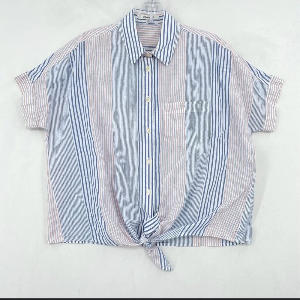 Madewell oversized small, cropped button up and tie shirt - Image 2