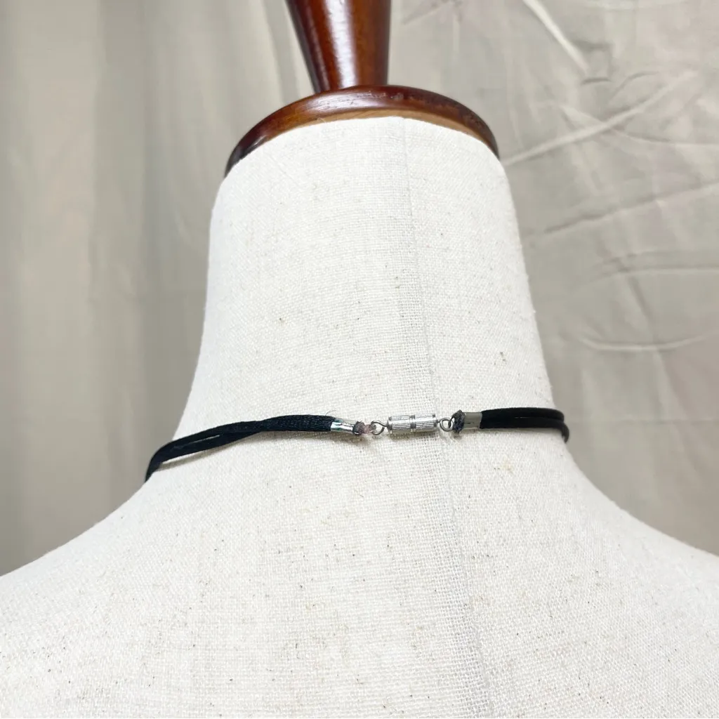 Vintage Black Floral Ceramic Bead Cord Necklace Witchy Goth Romantic - Image 5