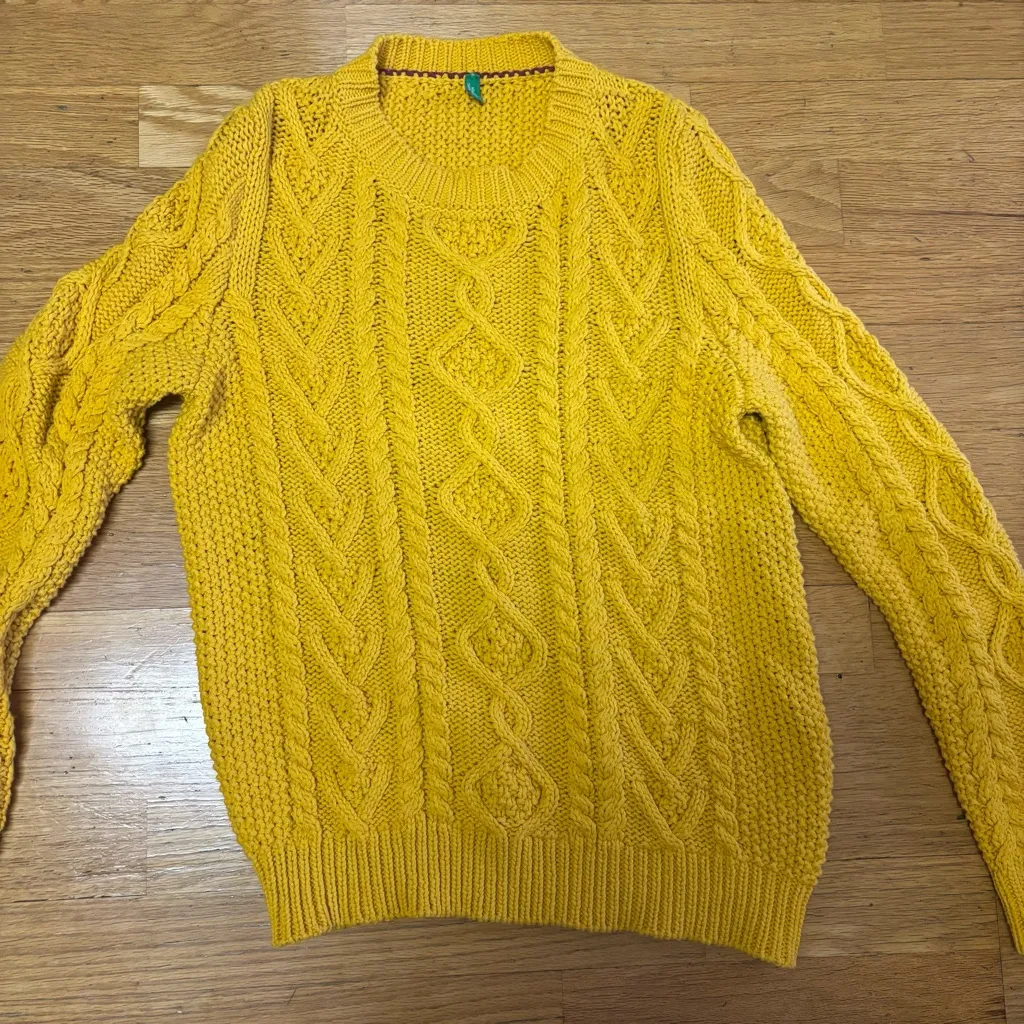 United Colors of Benetton Yellow Fisherman Cable Knit Preppy Crewneck Sweater M - Image 2