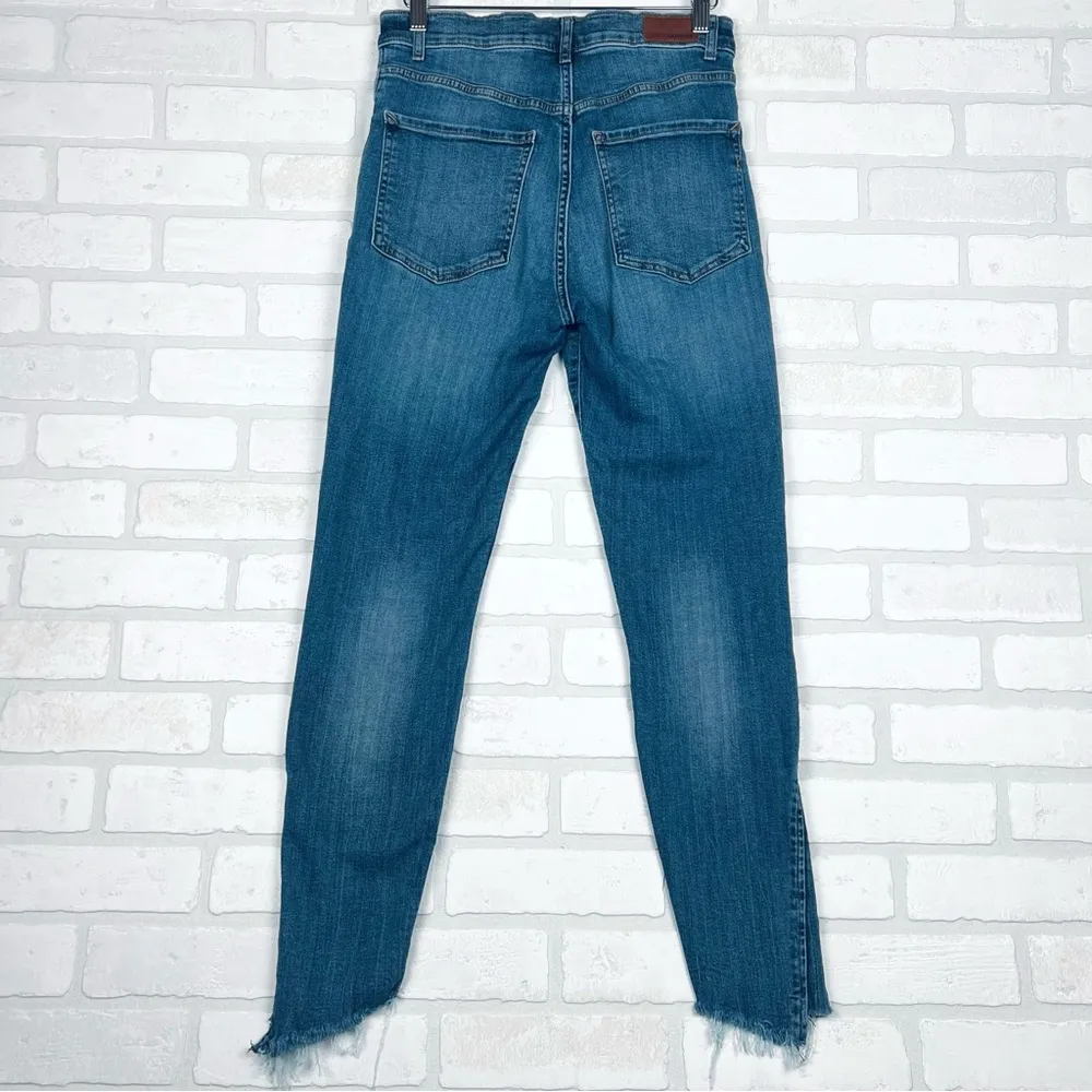 Express Medium Wash‎ Super High Waisted Supersoft Raw Step Hem Stretch Jeans 6R - Image 11